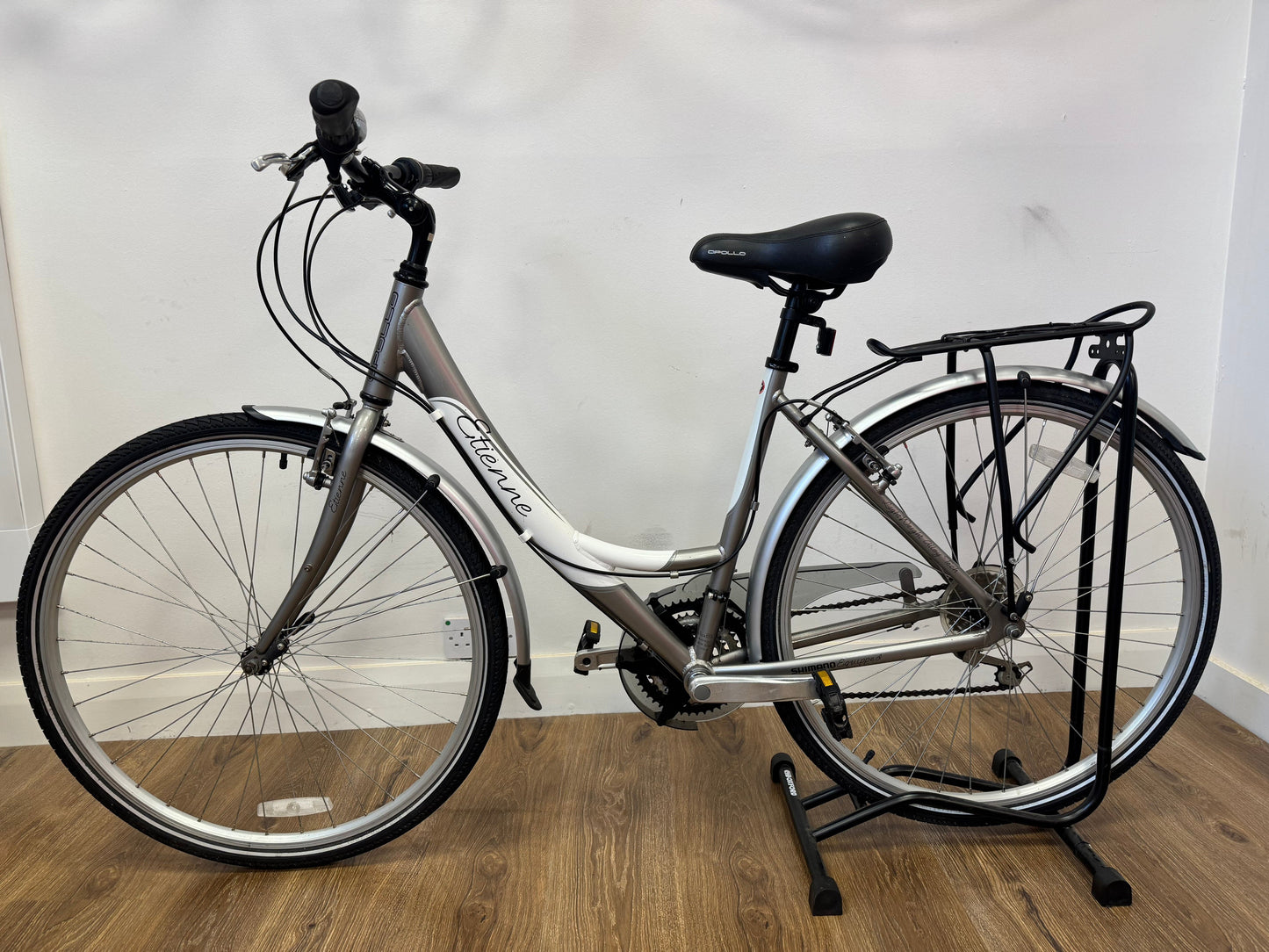 Apollo Apollo Etienne hybrid bike