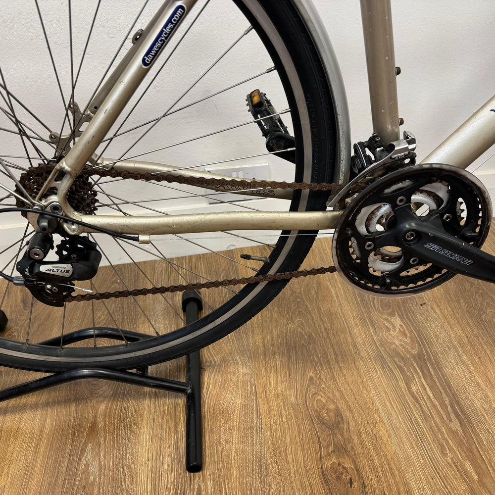 
                  
                    Dawes Dawes Discovery 301
                  
                