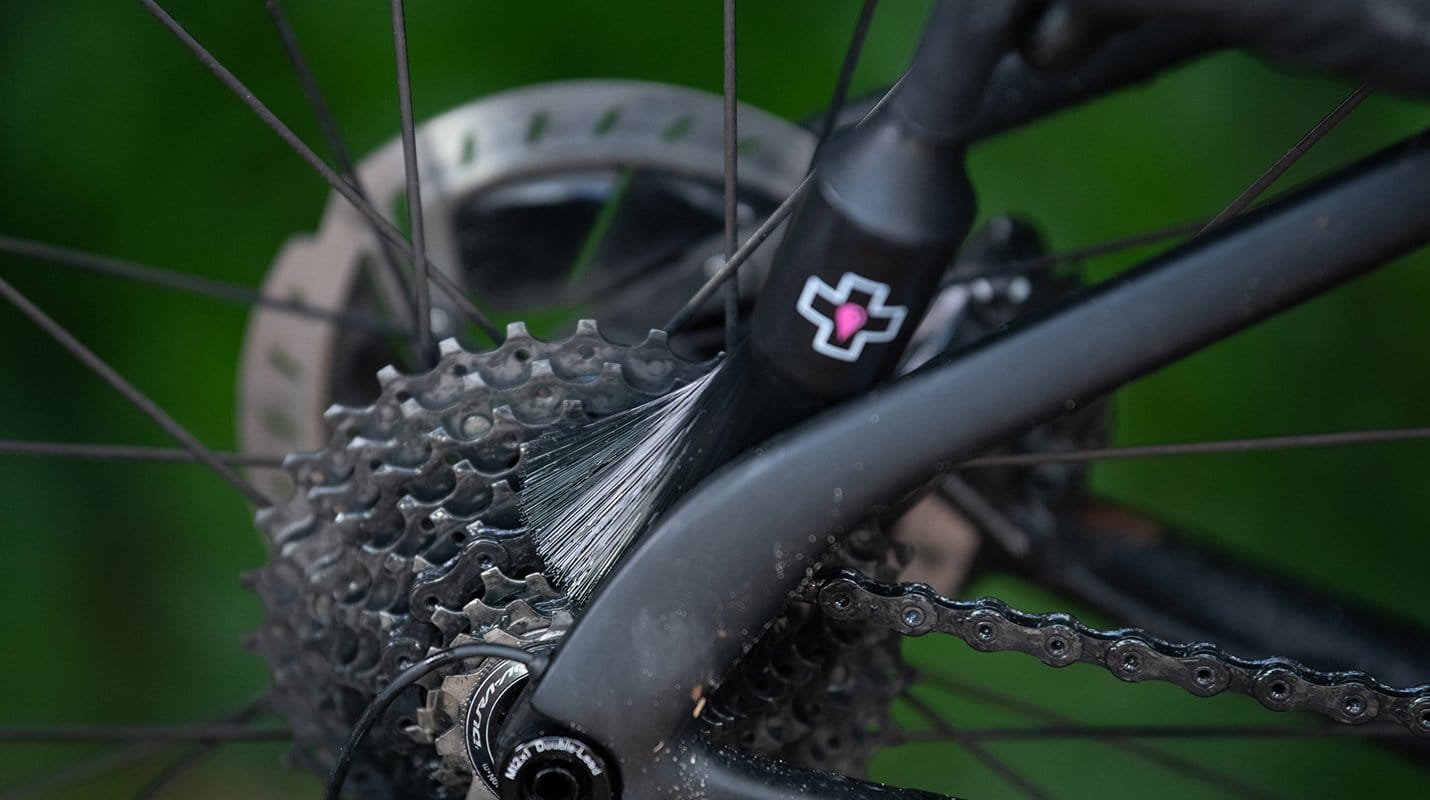 MUC-OFF Drivetrain Detailing Brush