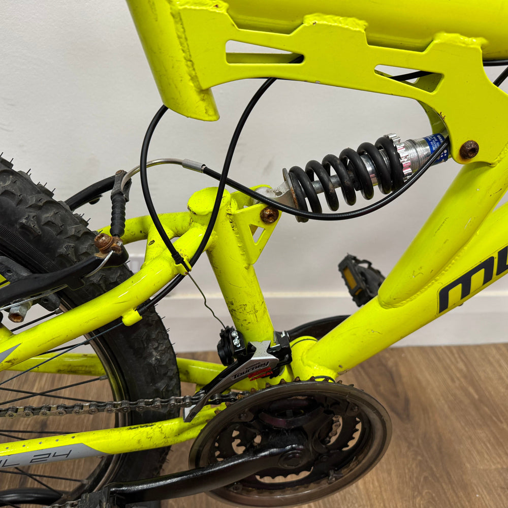 
                  
                    Muddyfox Muddyfox full sus bike
                  
                